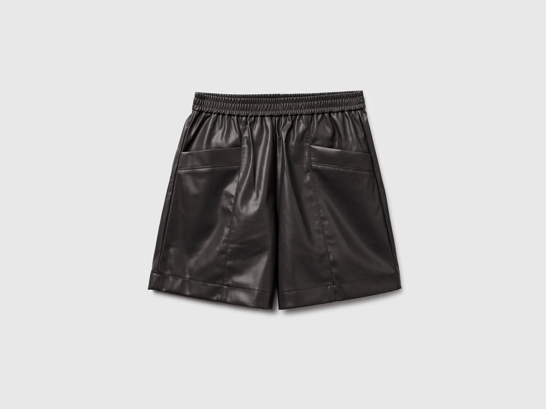 Benetton_Black_Bermudas in Imitation Leather_4M3CD9029_100_01