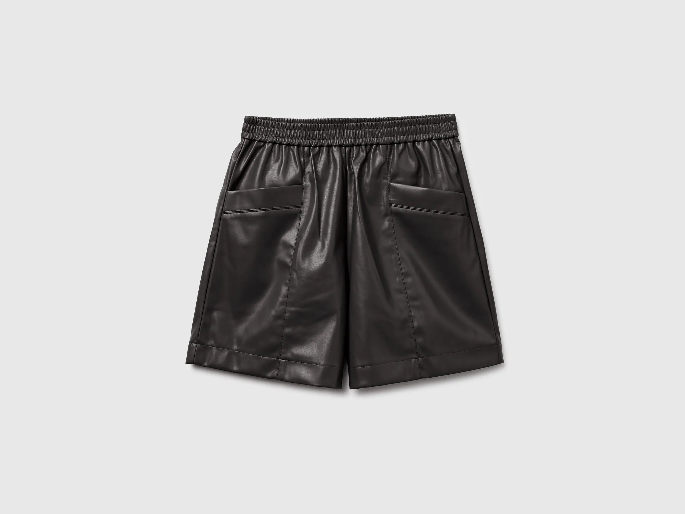 Benetton_Black_Bermudas in Imitation Leather_4M3CD9029_100_01