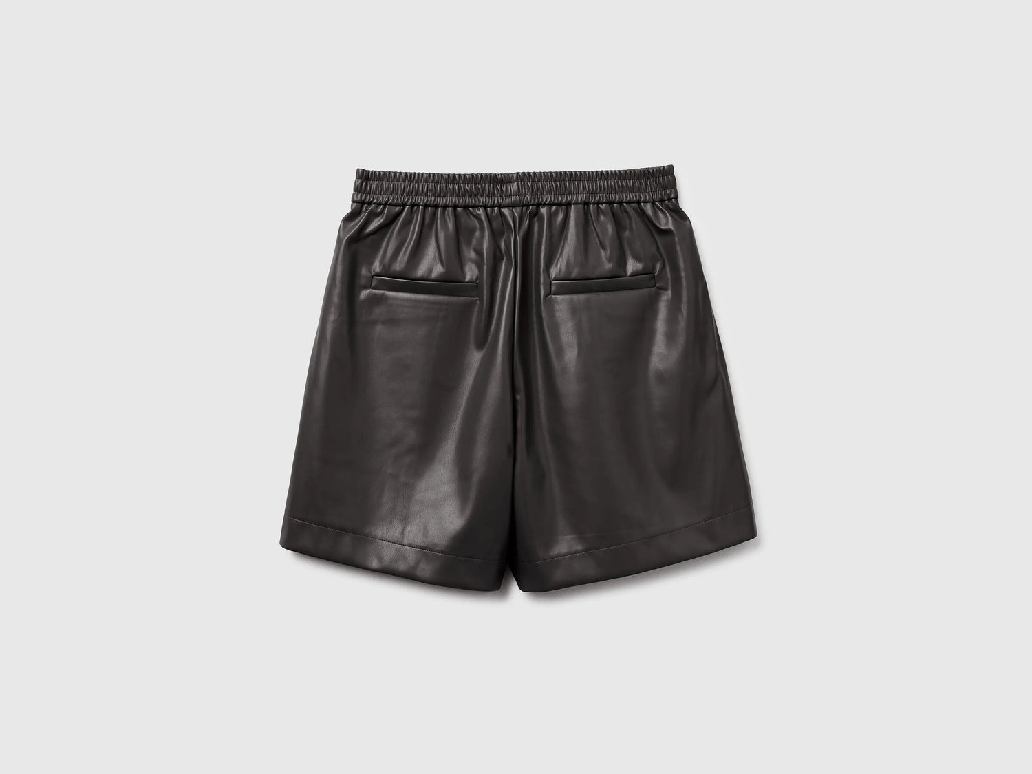 Benetton_Black_Bermudas in Imitation Leather_4M3CD9029_100_02