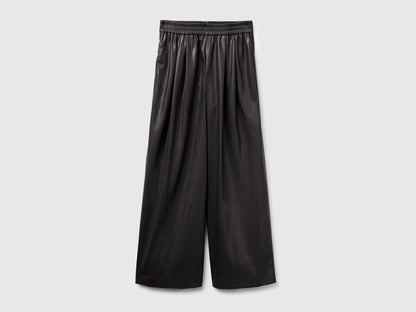 Benetton_Black_Trousers in Imitation Leather Fabric_4M3CDF0A8_100_05
