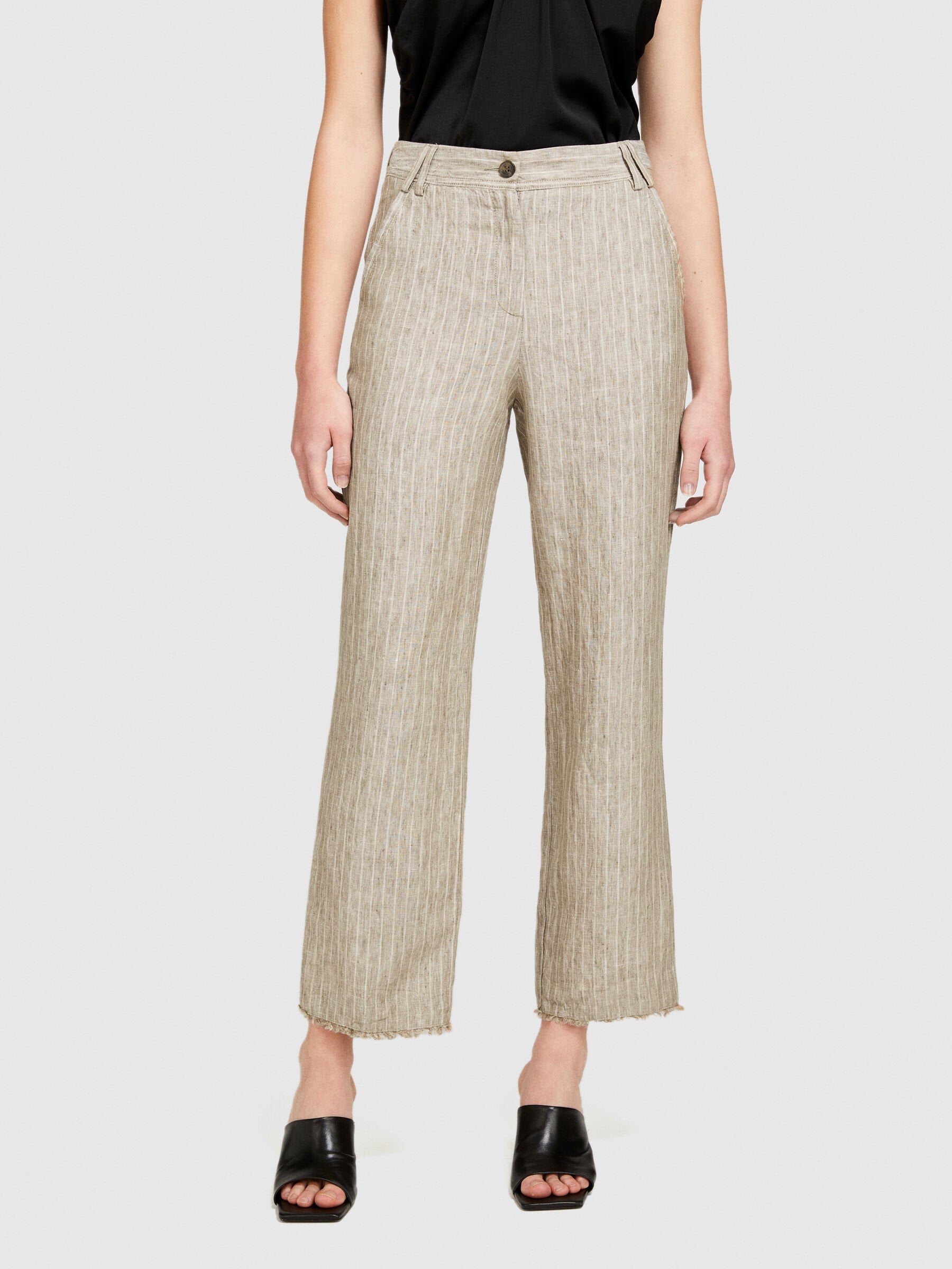 Pinstripe Trousers In 100% Linen_4NTHLF055_901_04