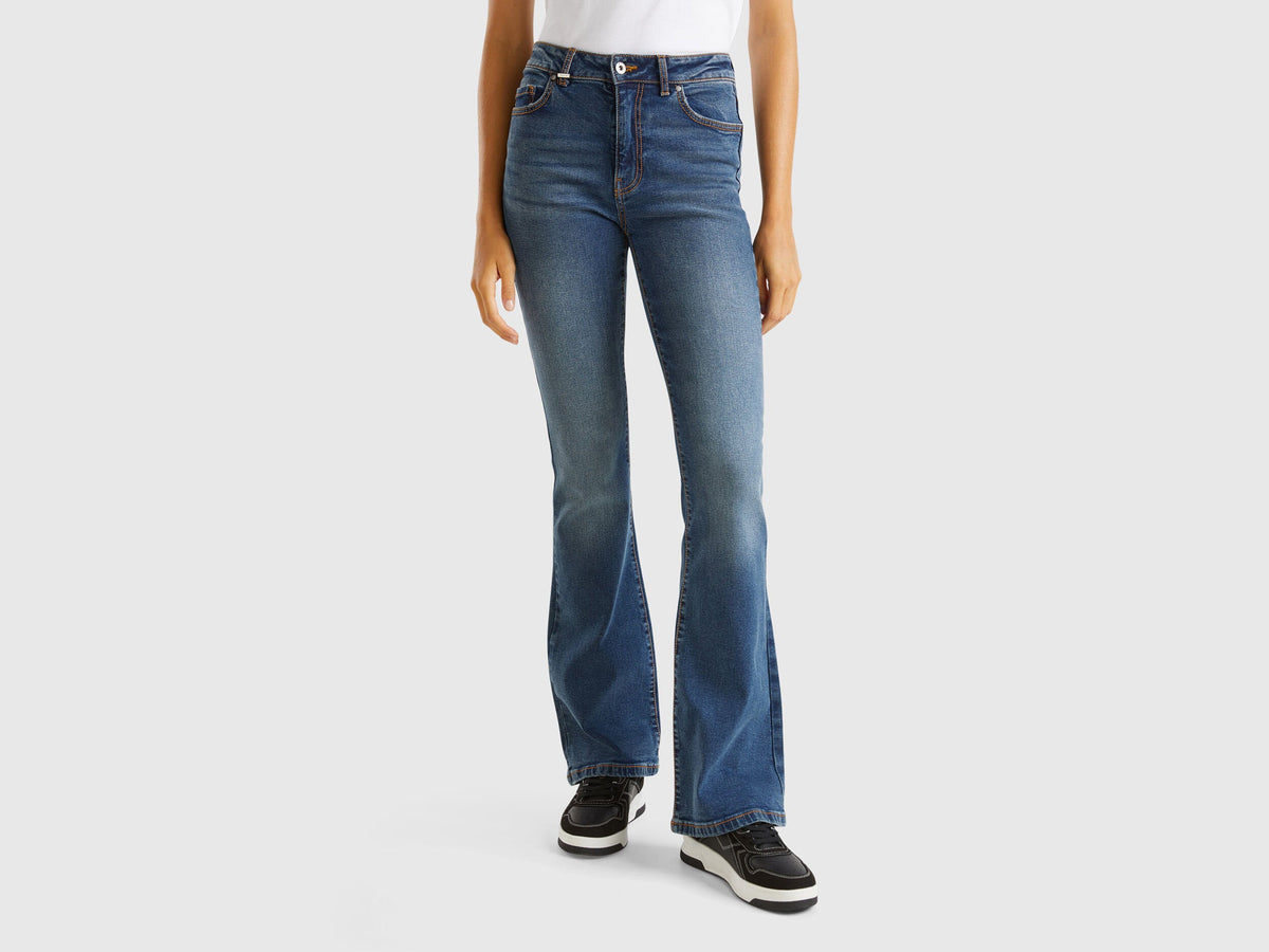 Benetton_Flared Jeans in Recycled Cotton Blend_4OTADE00F_901_01