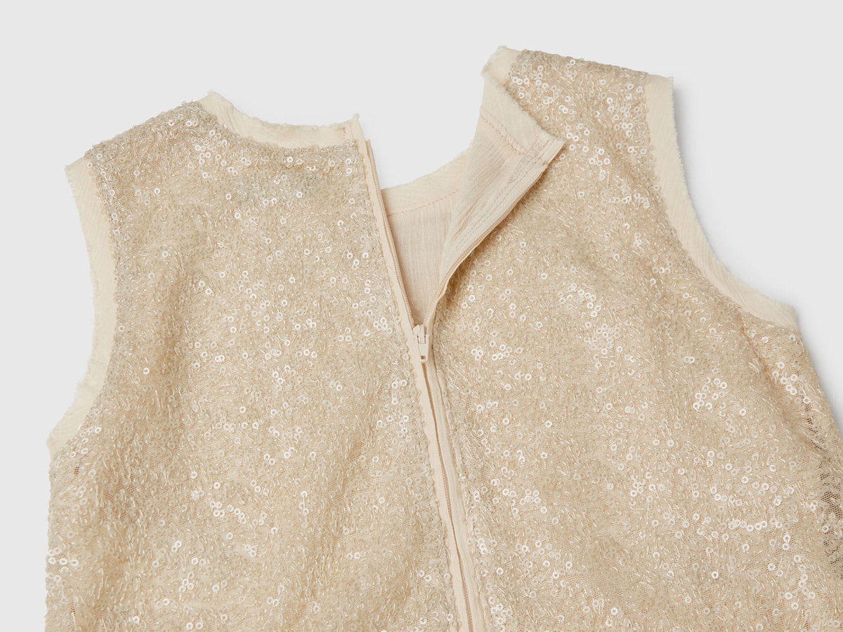 Benetton_Dress with Sequins_4PUECV03D_902_03