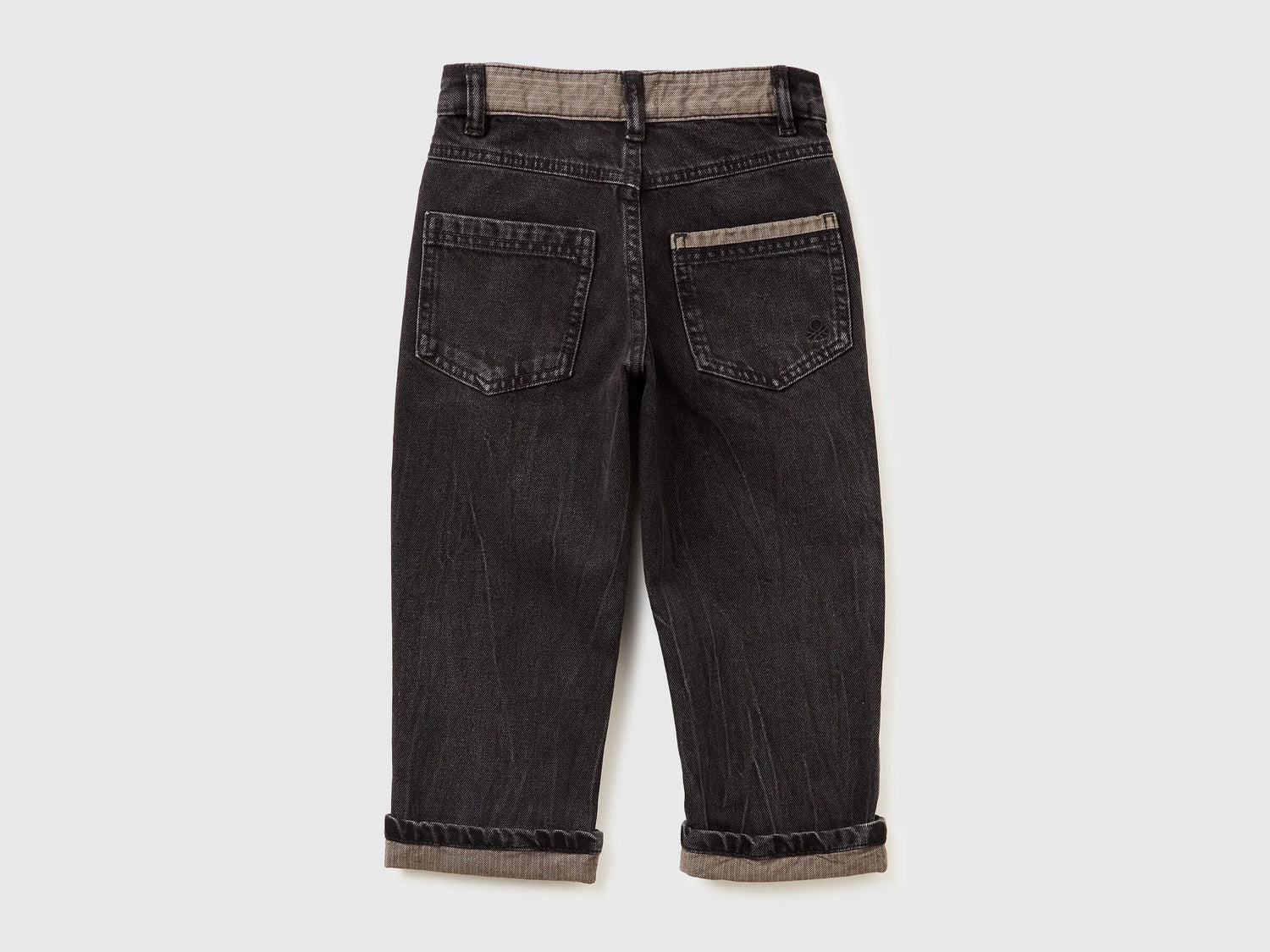 Benetton_Black_Straight Fit Jeans_4R76GE02U_800_02