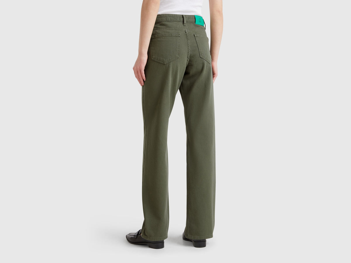 Benetton_Straight Leg Jeans_4RZVDE00J_26Y_03