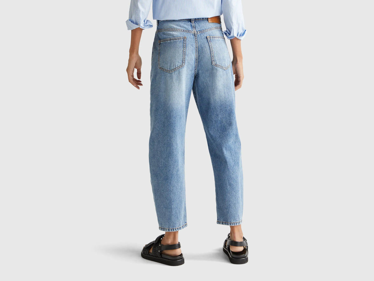 Benetton Light Blue Women Balloon Fit Jeans SKU: 4SHBDE00I_902 Image 03
