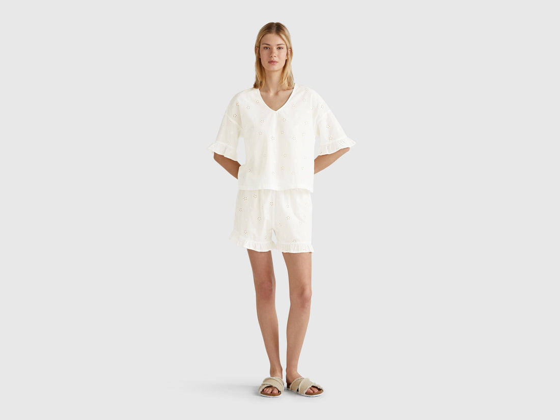 Benetton_Pyjamas with Embroidered Flowers_4SHX3P03X_76W_01