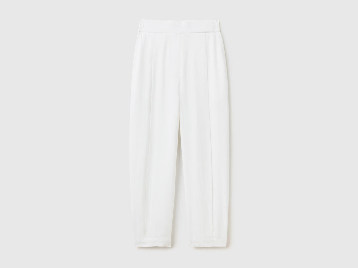 Cropped Trousers With Pleats_4T9155AA4_101_04