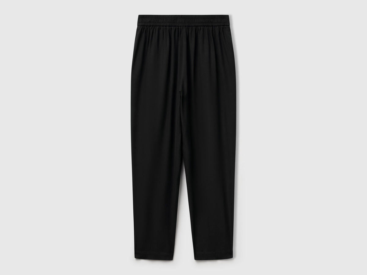 Benetton_Flowy Trousers with Pleats_4T91DF08L_100_05