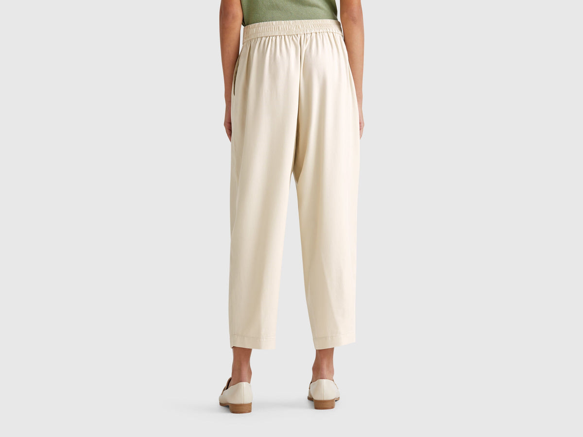 Benetton_Flowy Trousers with Pleats_4T91DF08L_152_03