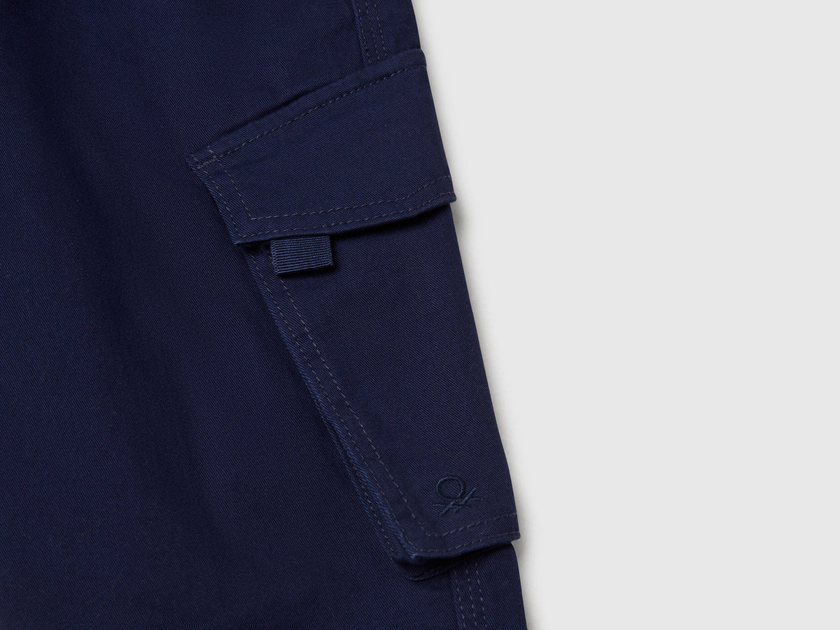 Benetton_Slim Fit Cargo Trousers_4TCGCF049_252_03