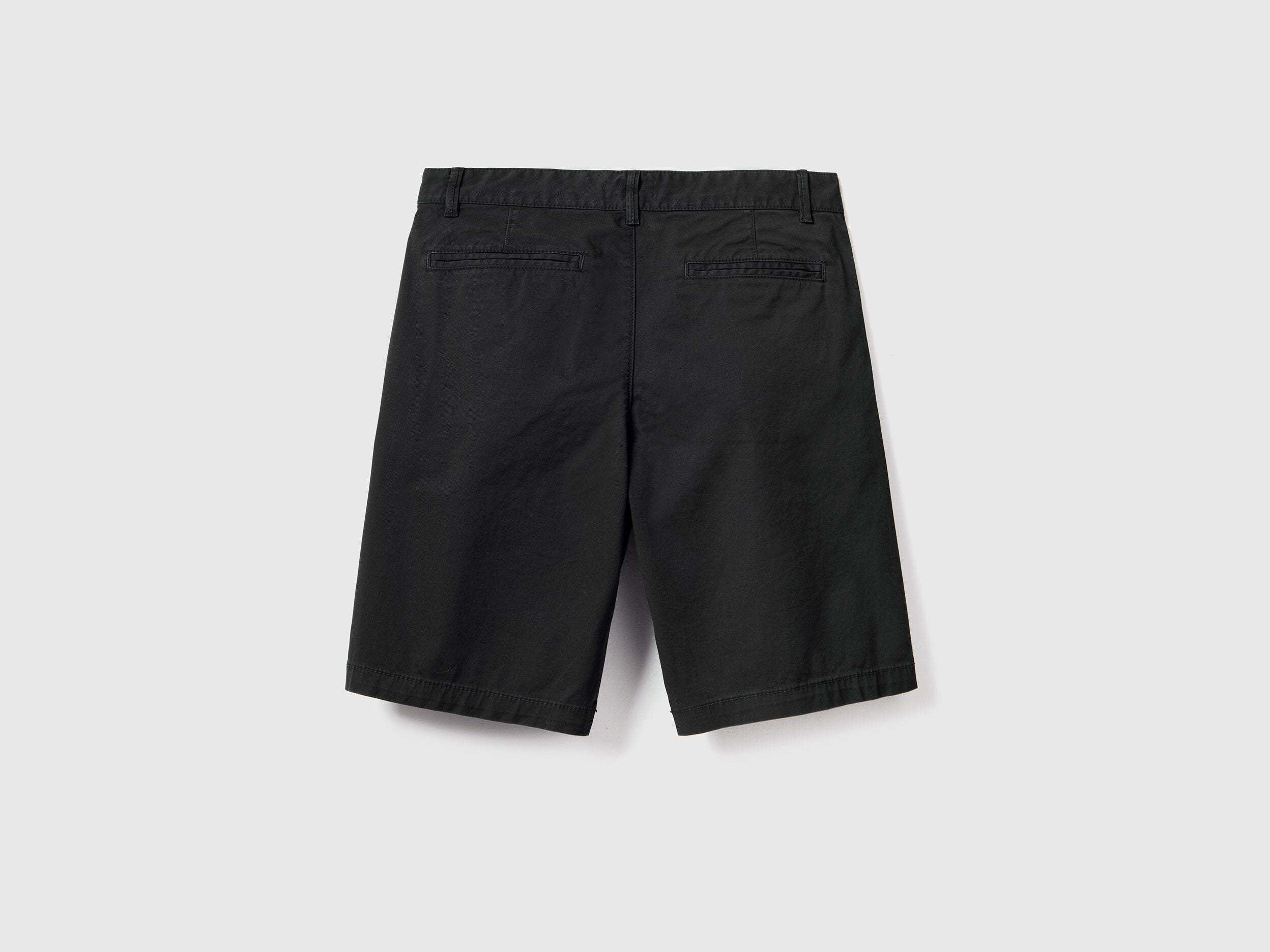 Chino Bermudas In Stretch Cotton_4UN459548_100_04