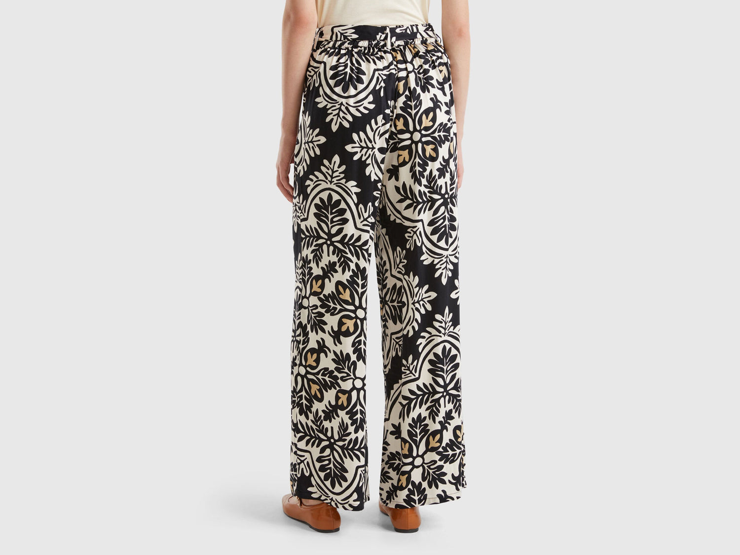 Flowy Flower Trousers_4UPADF05K_80G_03