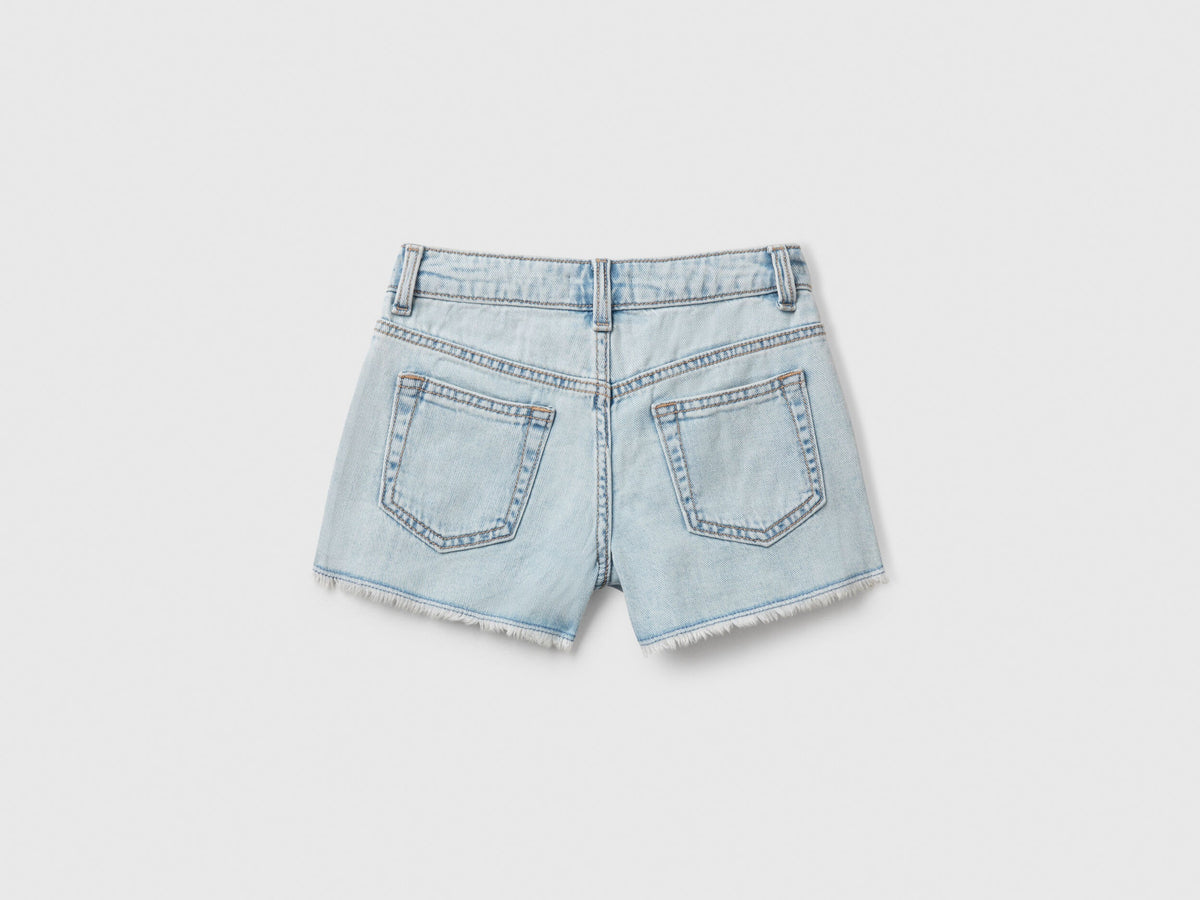 Benetton_Jean Shorts with Star Embroidery_4UTPC9049_902_02