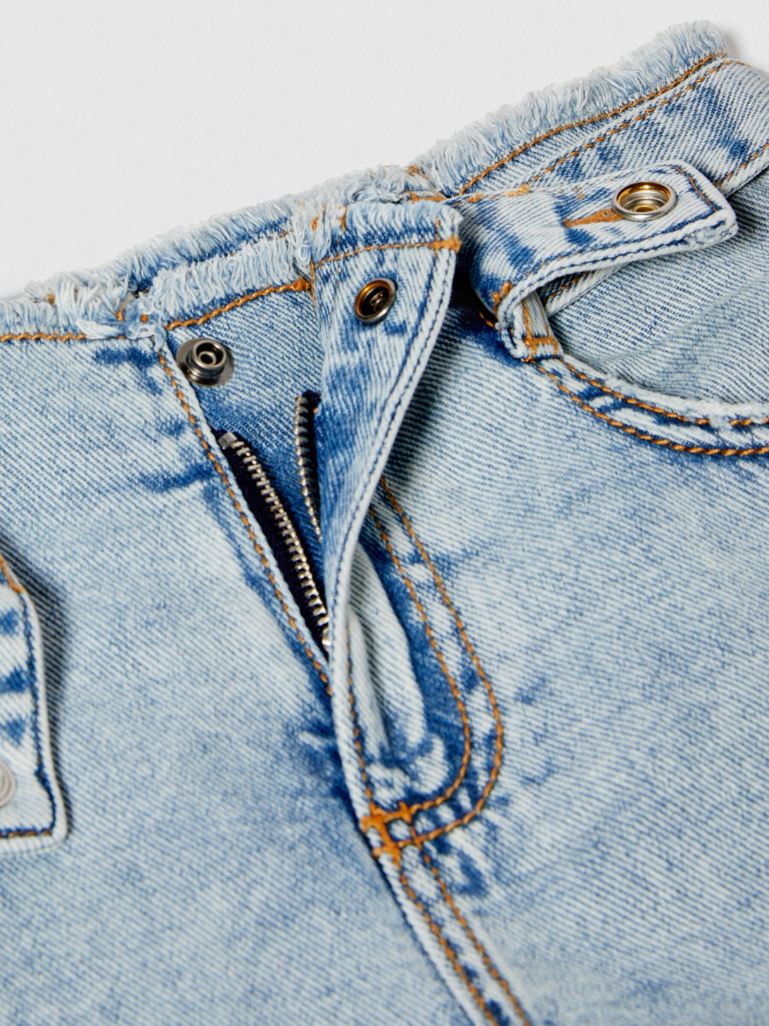 Jean Shorts With Belt_4UTPY900S_901_03