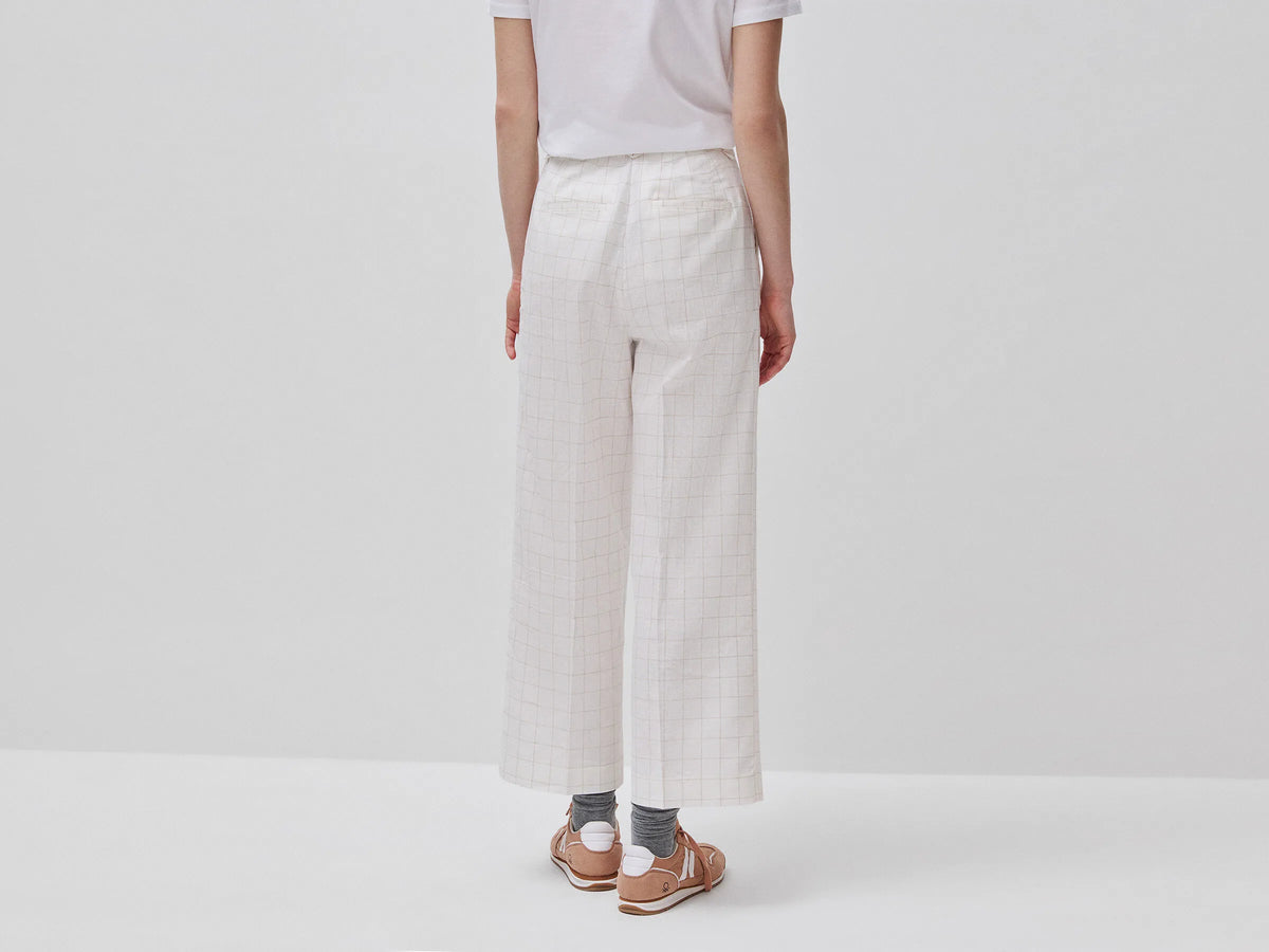Benetton Creamy White Women Checkered Trousers SKU: 4V6GDF0BG_901 Image 03
