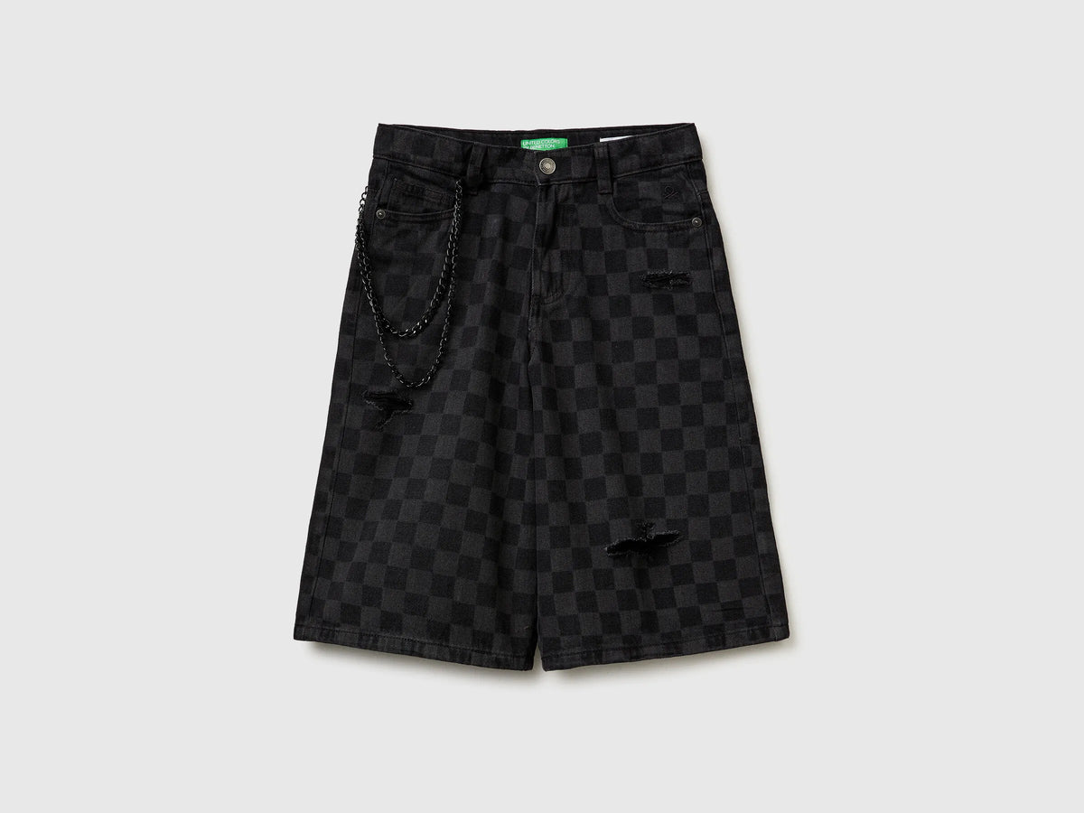 Benetton Black Boys 3/4 Jeans with Chain SKU: 4VKZCF05M_800 Image 01