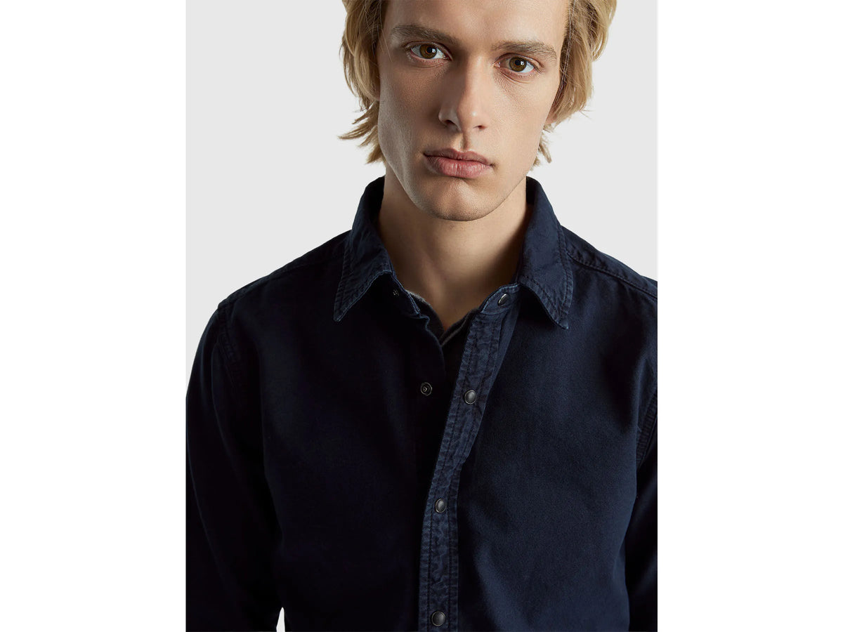 Benetton_Dark Blue_Slim Fit Shirt in 100% Cotton_500VUQ06H_9C1_04