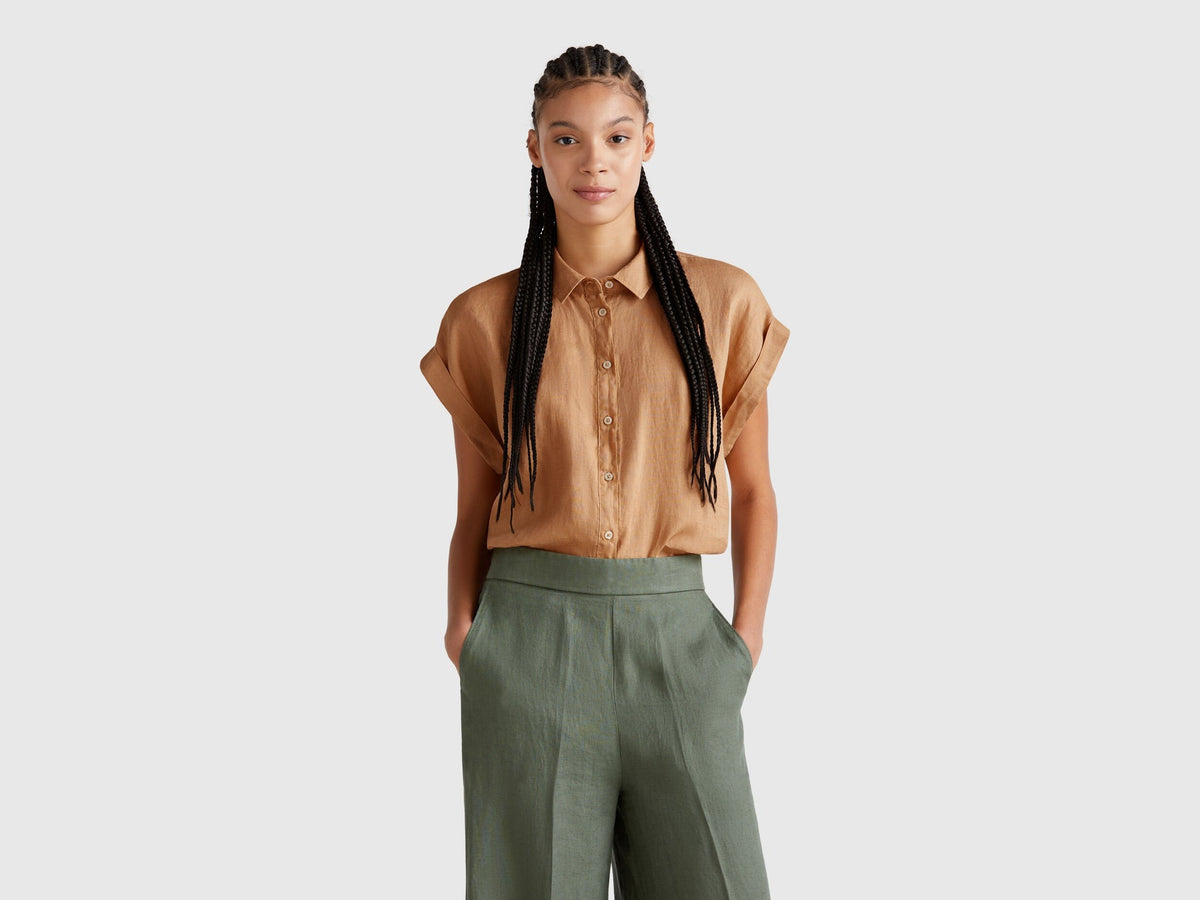 Benetton_Regular Fit Shirt in Pure Linen_5BMLDQ06V_193_02