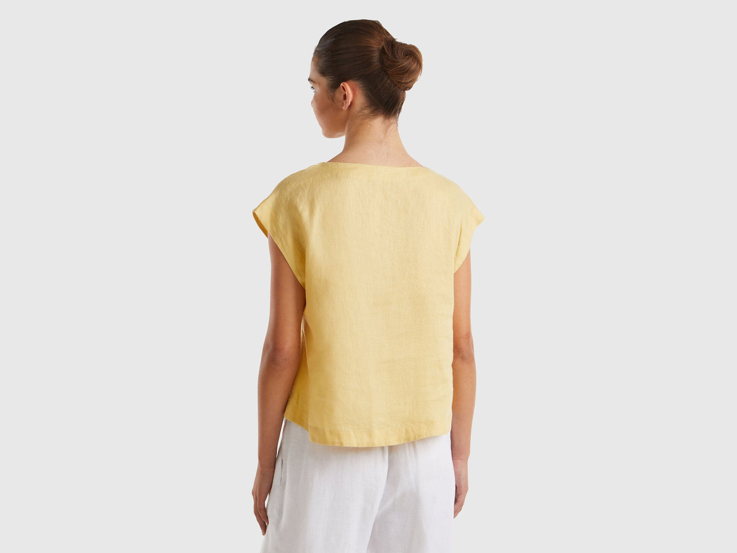 Square Neck Blouse In Pure Linen_5BMLDQ079_3Z6_02