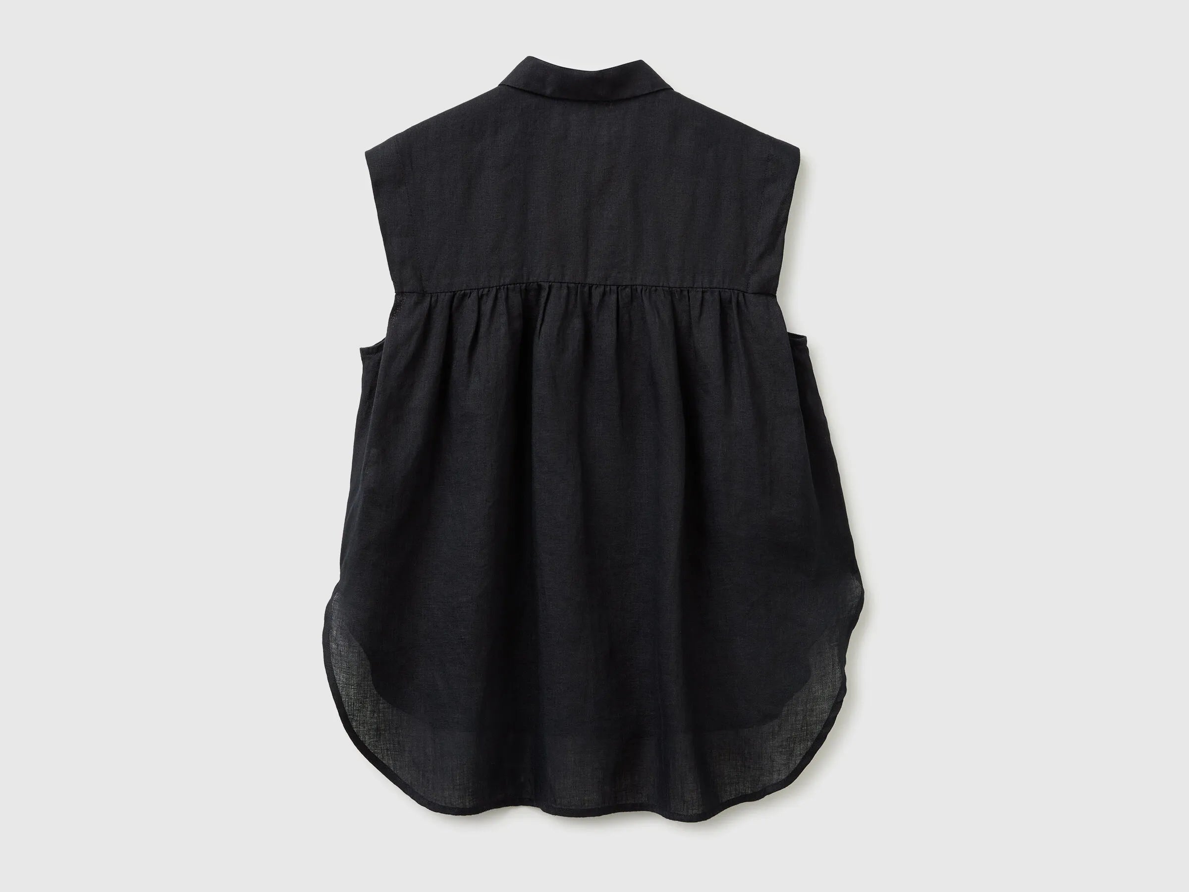 Benetton Black Women 100% Linen Sleeveless Blouse SKU: 5BMLDQ0E0_100 Image 02