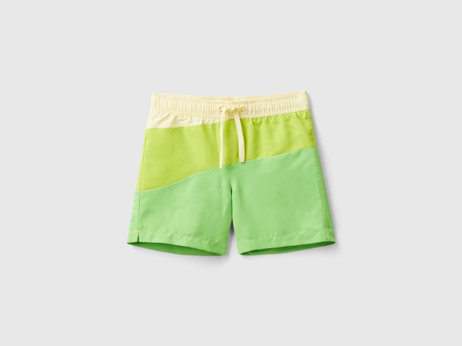 Swim Trunks With Wave Motif_5Jd00X00M_2C7_01