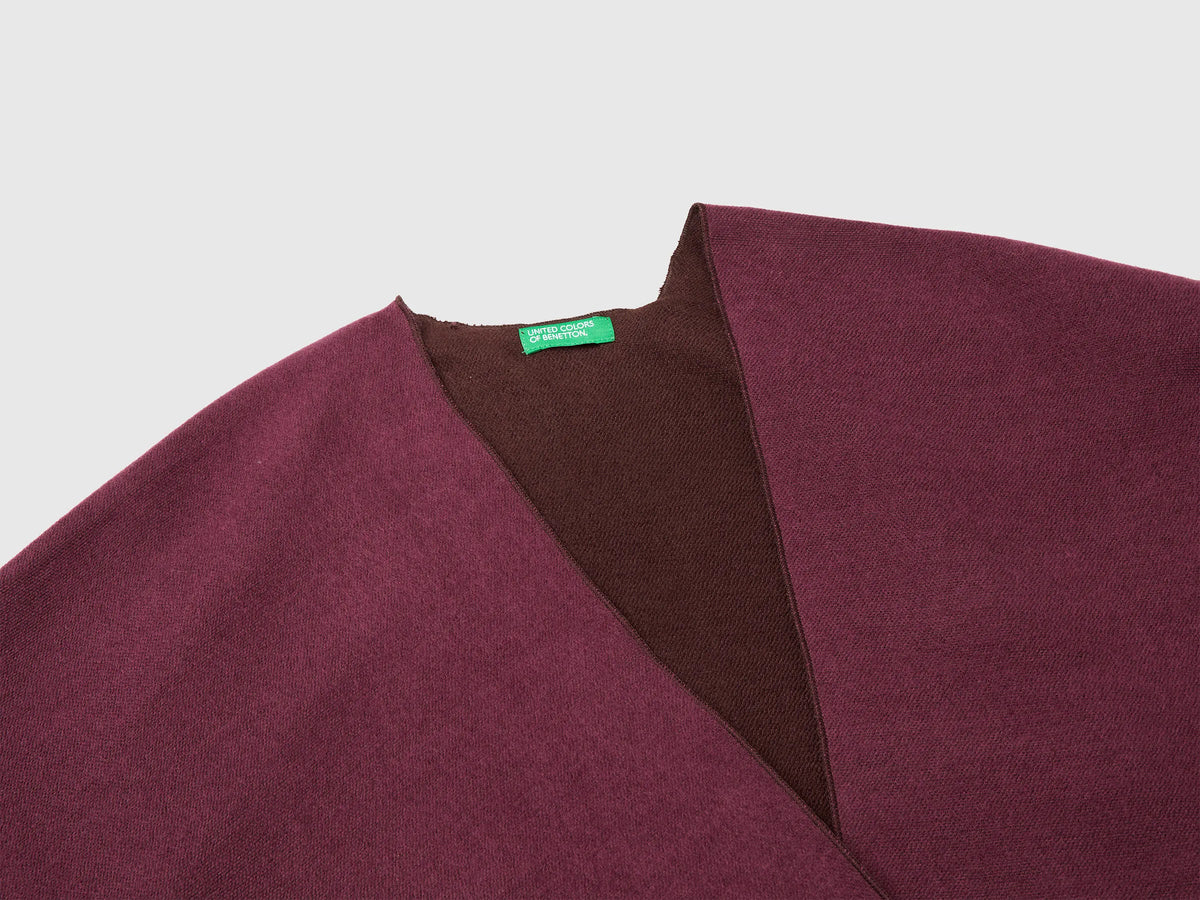 Benetton_Plum_Reversible Cape_67MDDU01W_1D3_07