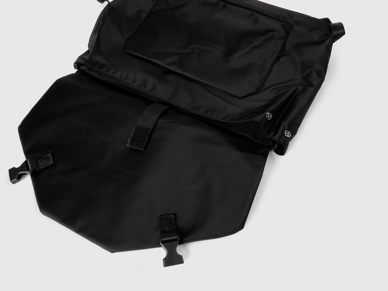 Nylon Messenger Bag_69Q9UY03C_100_03