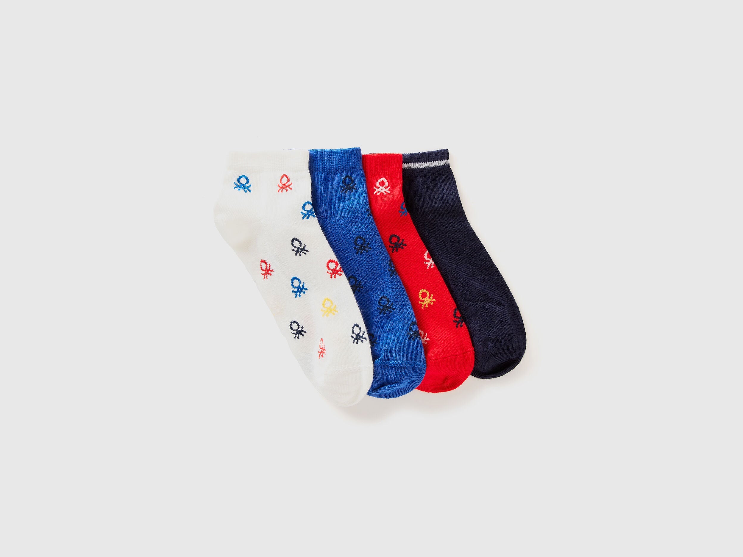 Four Pairs of Short Socks with Logos_6AO30703G_921_01