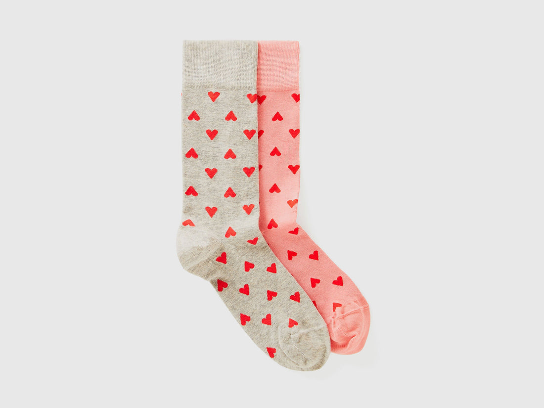 Two Pairs of Socks with Hearts_6AO32702J_906_01