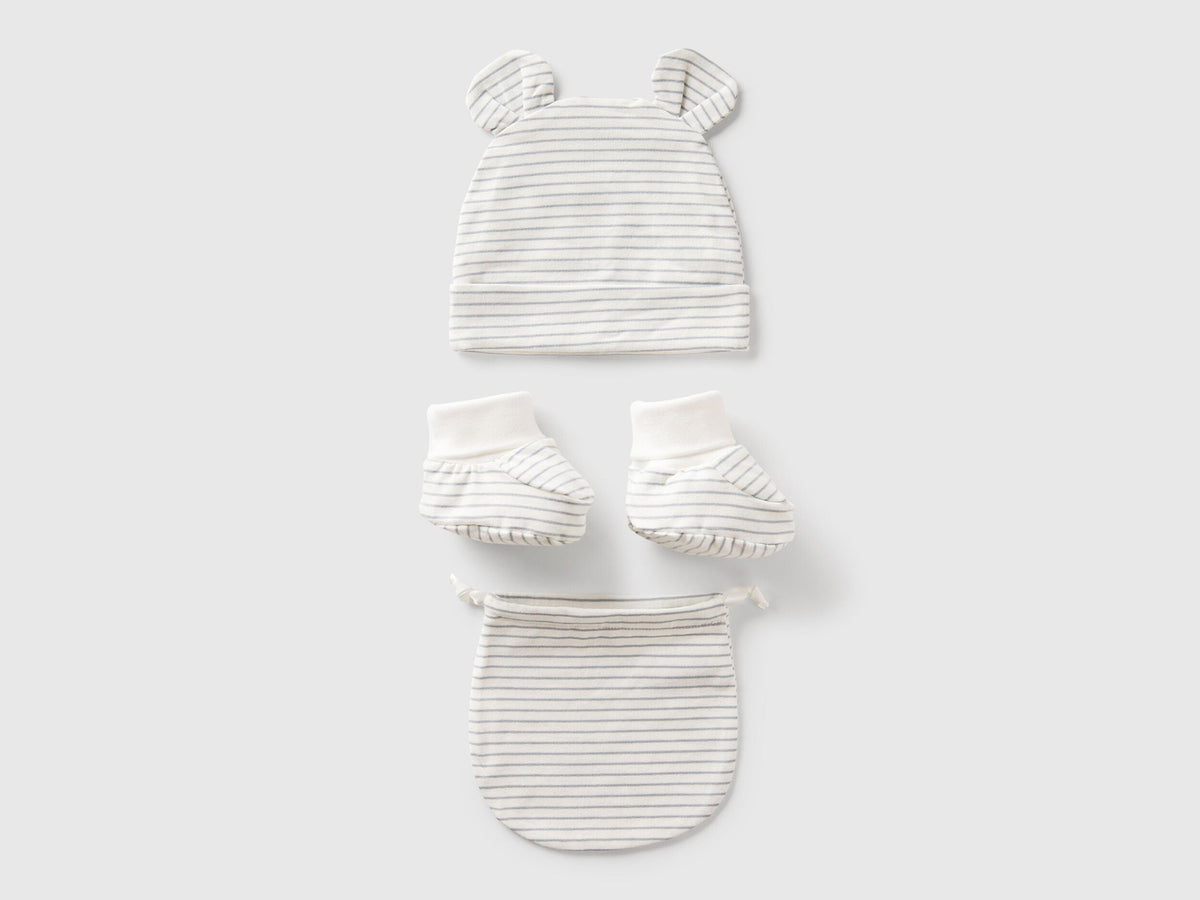 Benetton_Striped Hat and Slippers_6B6CA800H_101_01