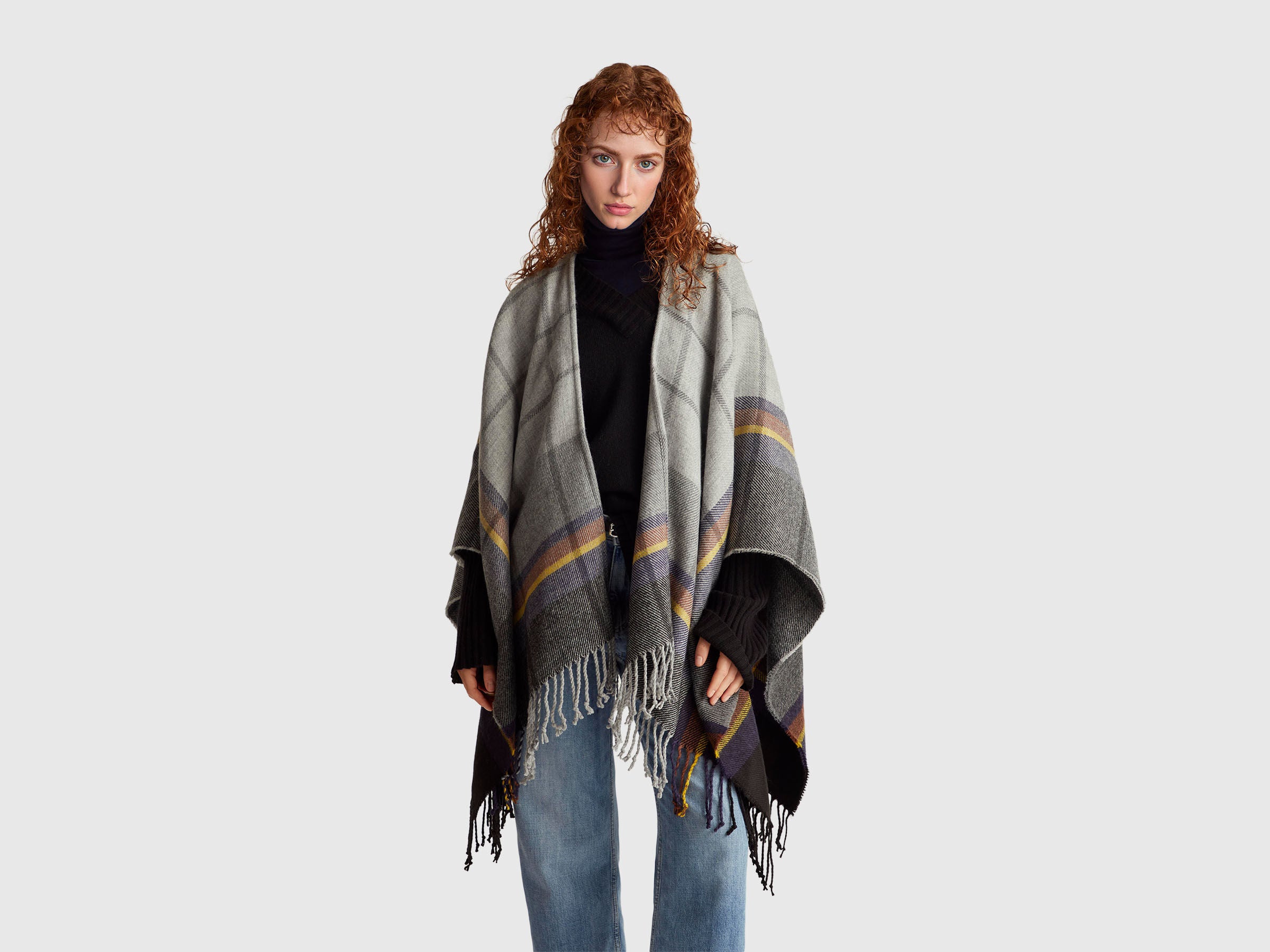 Benetton_Gray_Check Jacquard Cloak_6DDWDU01V_910_04