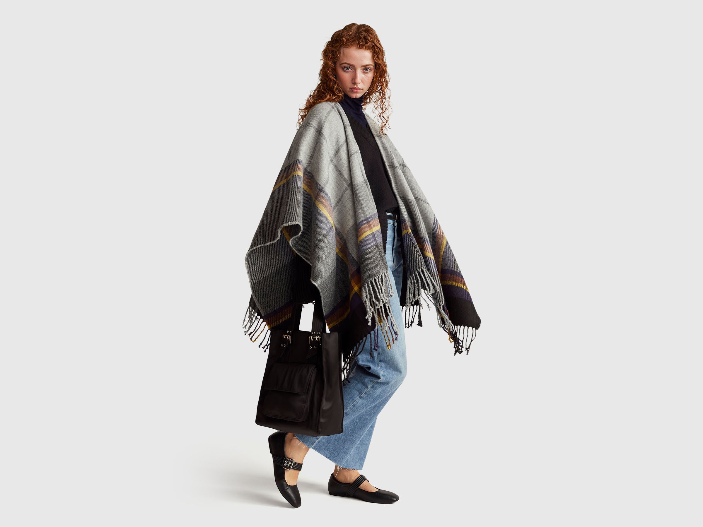 Benetton_Gray_Check Jacquard Cloak_6DDWDU01V_910_05