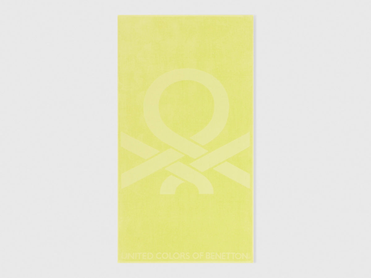 Benetton_Beach Towel_6H832801A_25B_01