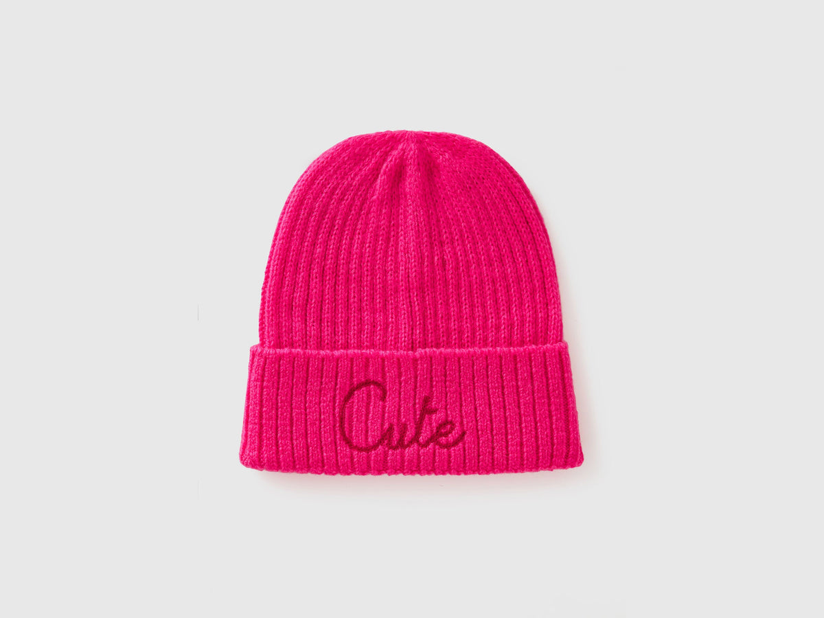 Neon Pink Beanie with Embroidery_6LOWCA02J_40F_01