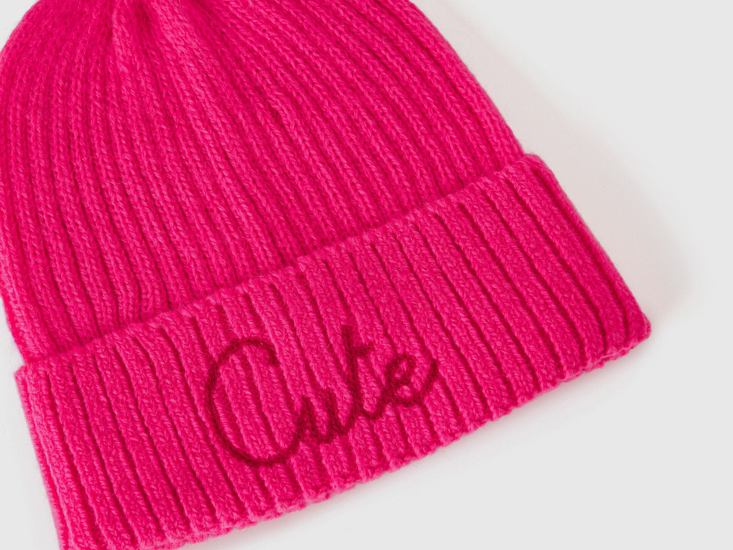 Neon Pink Beanie with Embroidery_6LOWCA02J_40F_03