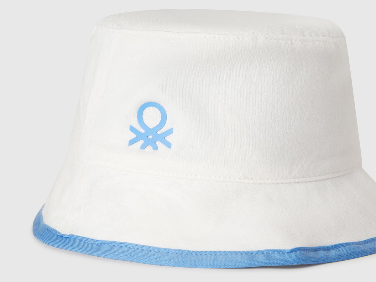 Benetton_Reversible Hat with Beach Print_6YPLGA01G_074_03