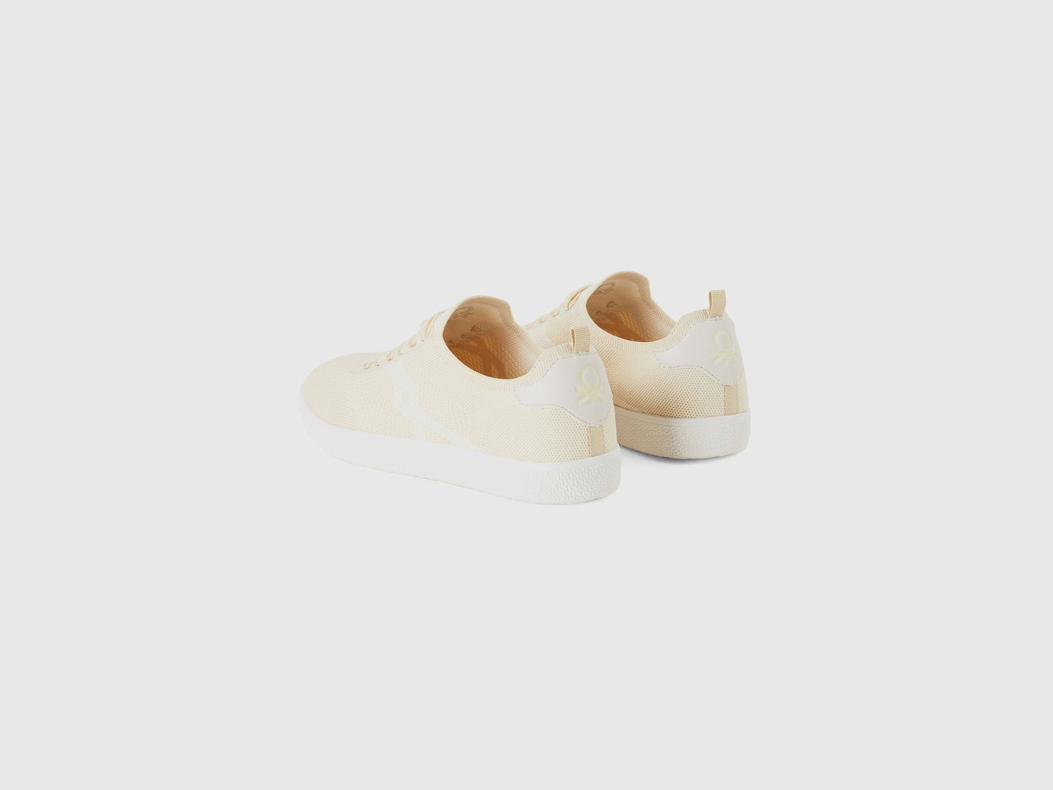 Creamy White And Beige Lightweight Sneakers_852Ndd02Z_0Z3_03