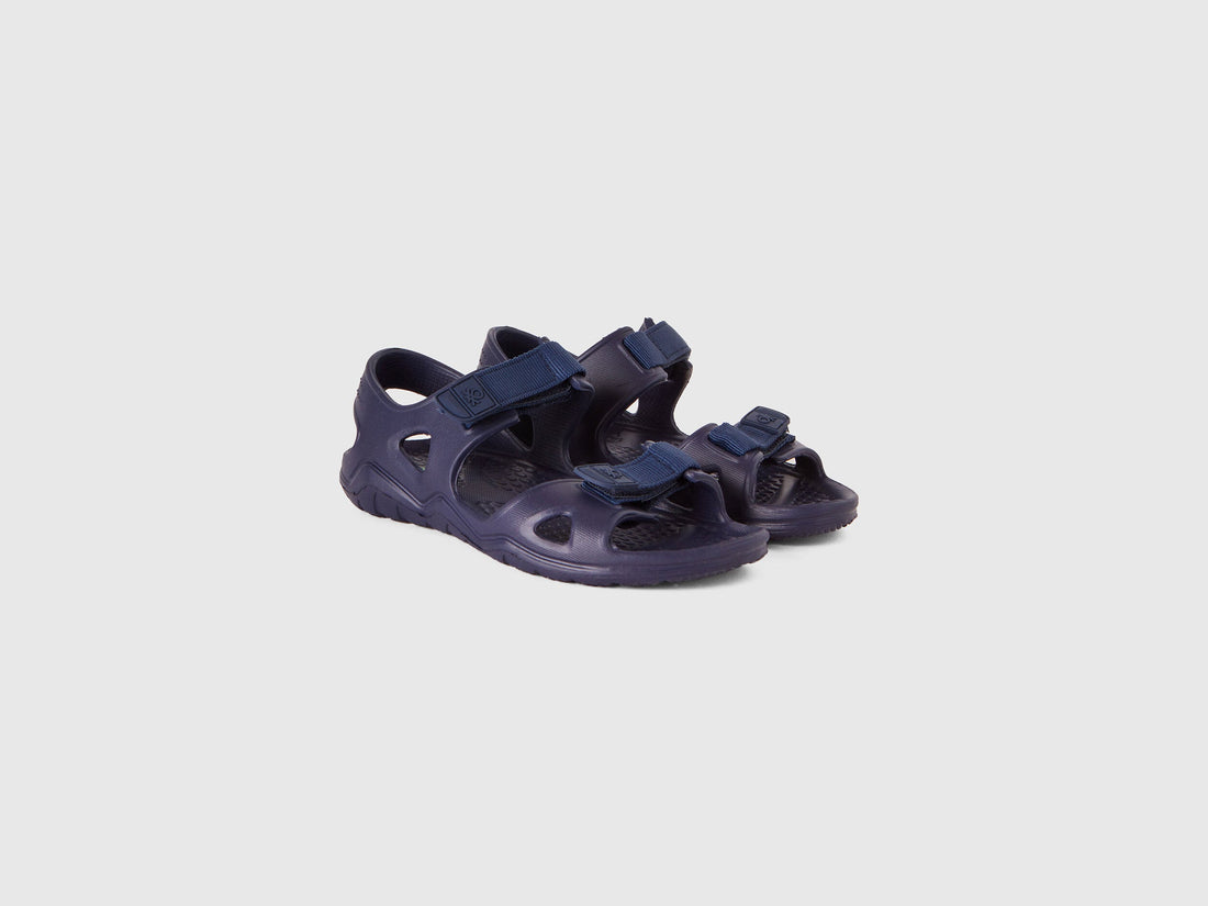 Sandals In Lightweight Rubber_8Puwcd016_217_02