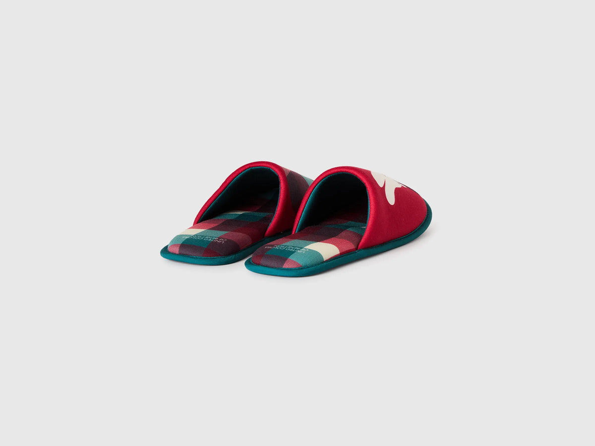 Benetton Red Men, Women ©Disney Christmas Slippers SKU: 8TKB2D01B_902 Image 03