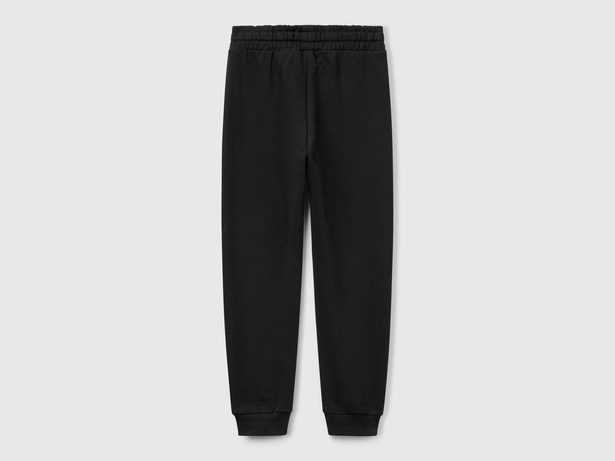Benetton_Black_Tracksuit with Glittery Logo Print_C10Q0-CF02HS_100_06