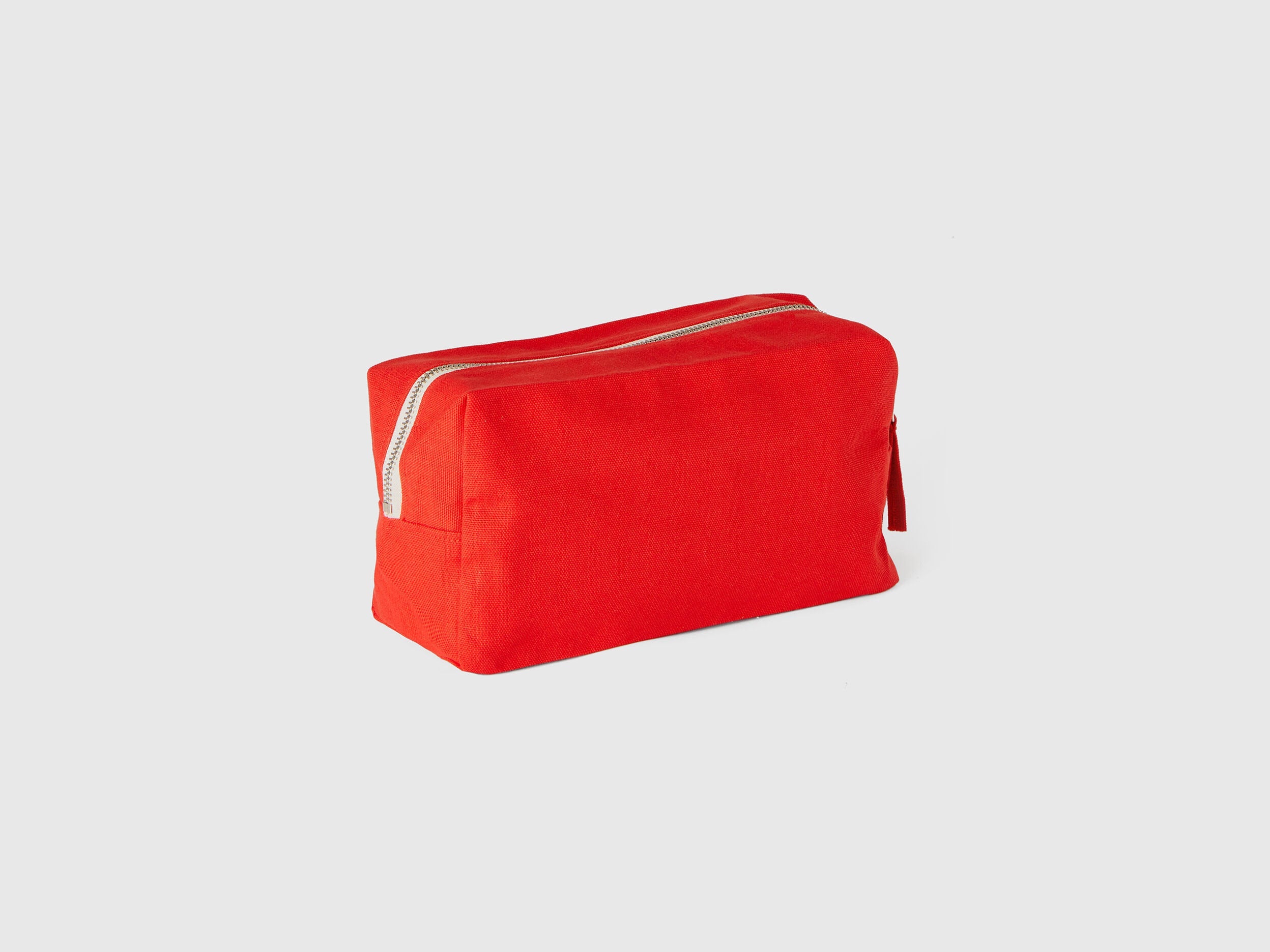 Red Beauty Case in Pure Cotton_MGIT0227X_01N_02