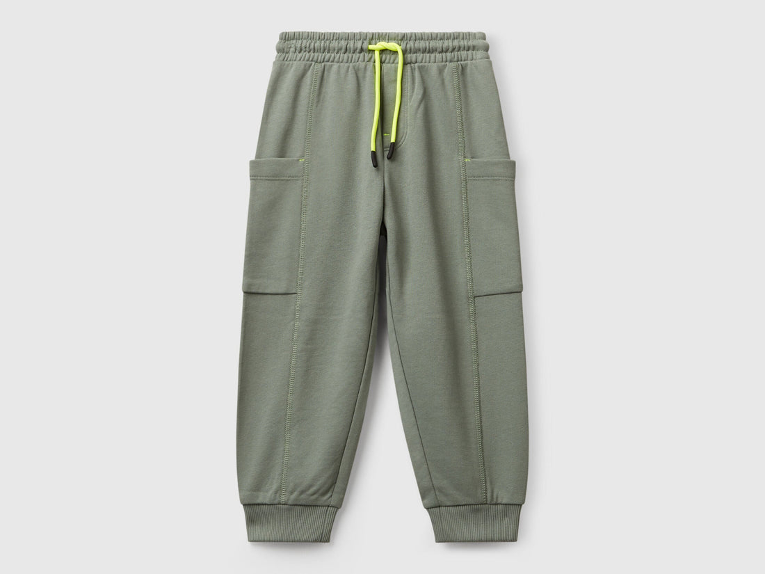 Benetton boys green cargo sweatpants front view with pockets
