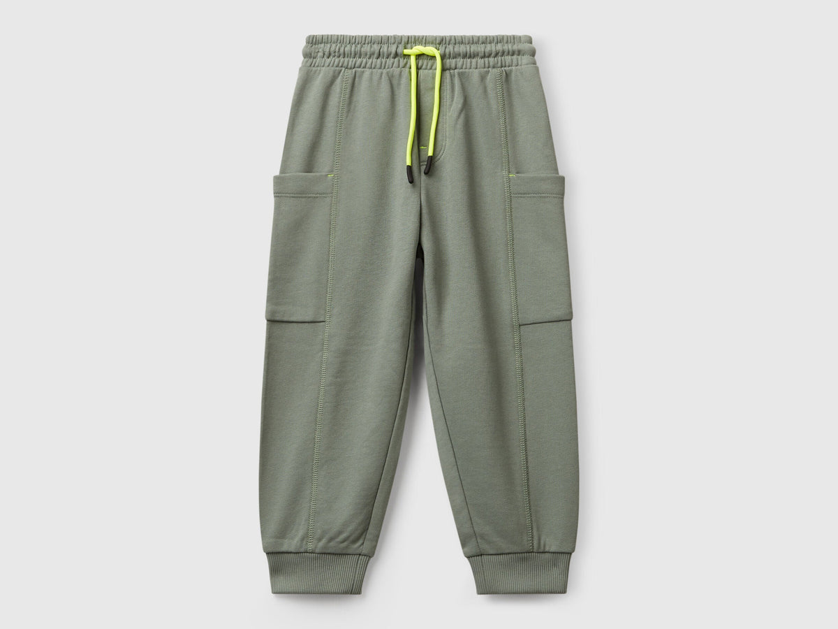 Benetton boys green cargo sweatpants front view with pockets