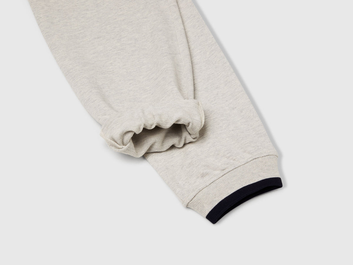 Side view of Benetton Boys&