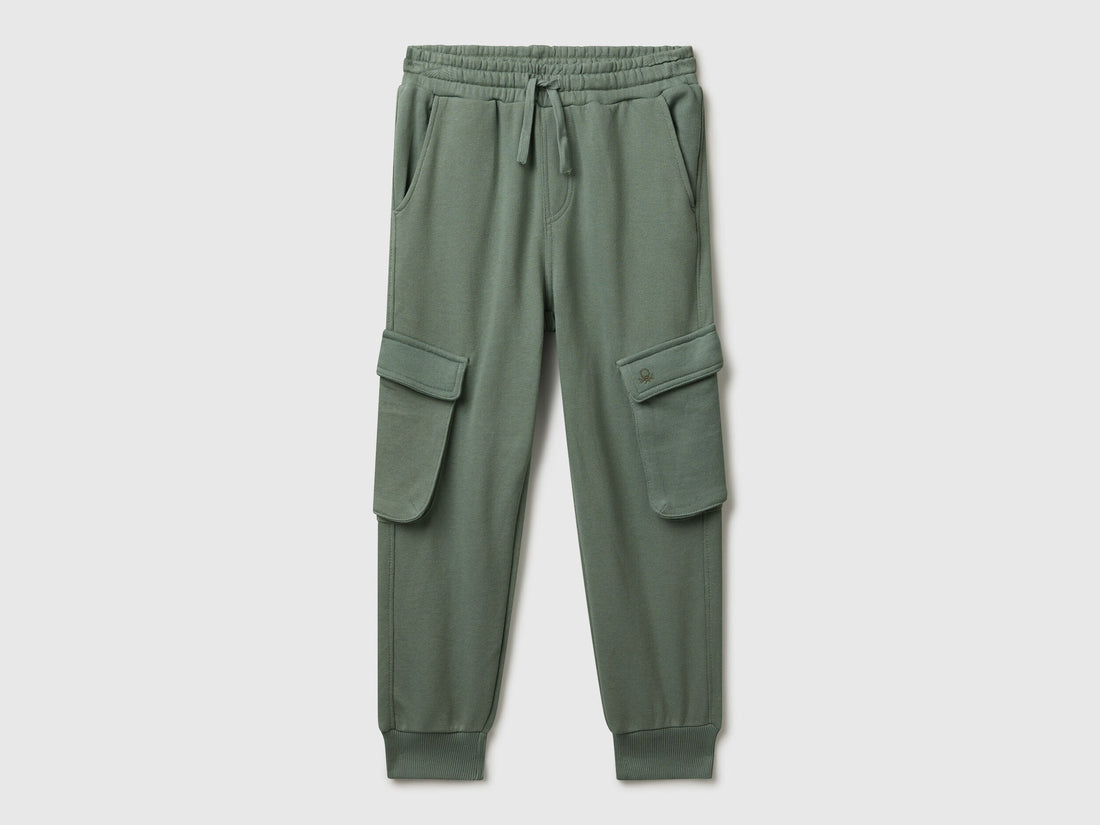 Benetton sweat fabric cargo joggers front view with flap pockets