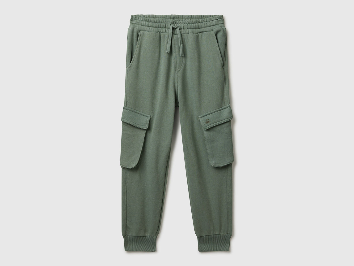 Benetton sweat fabric cargo joggers front view with flap pockets