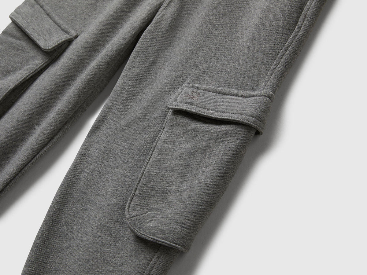 Close-up of Benetton sweatpants fabric texture and waist detail