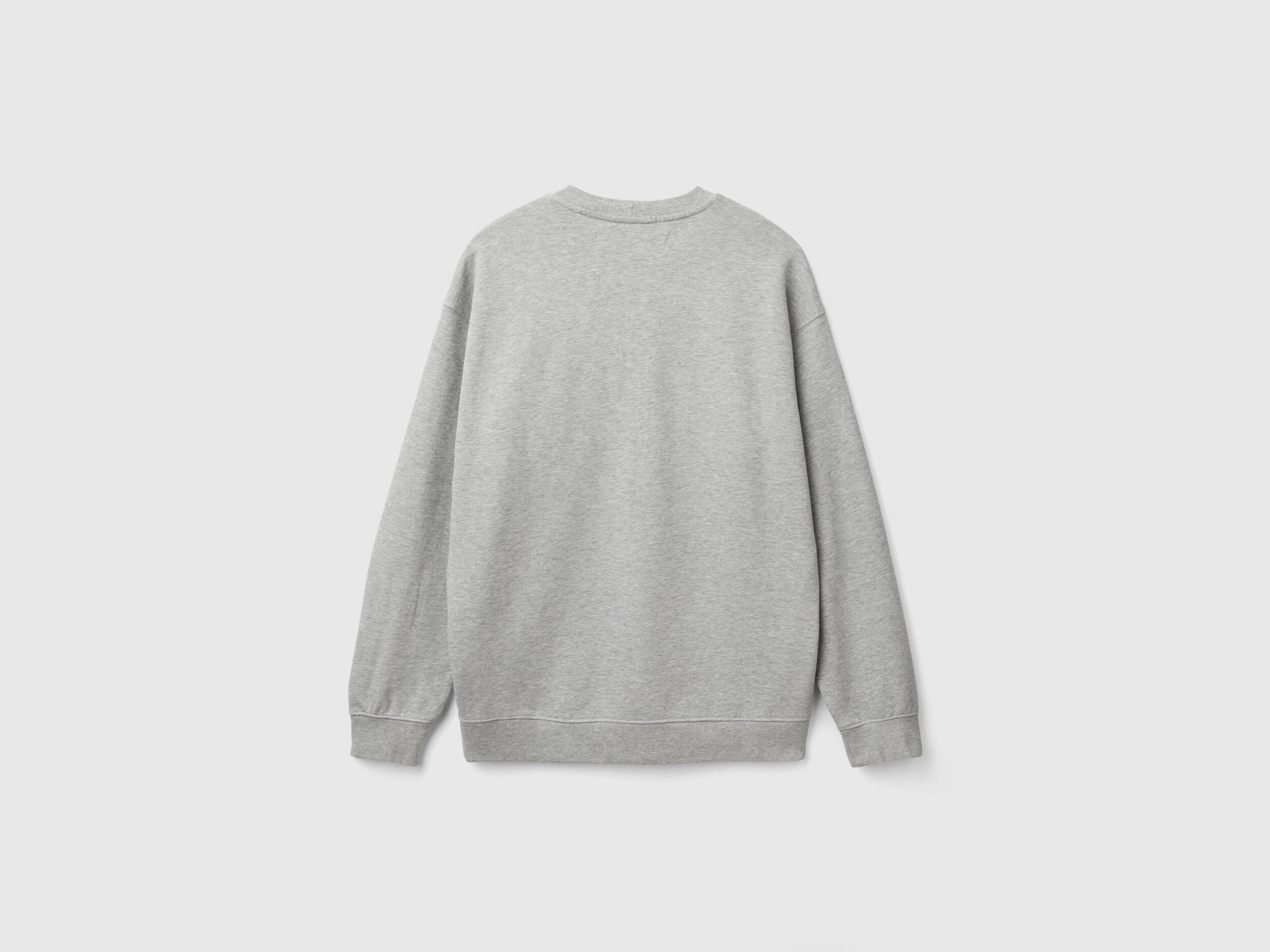 Flat lay front view of a grey crew neck sweatshirt for men.