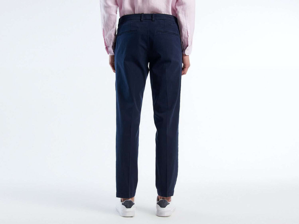 Back view of navy men&